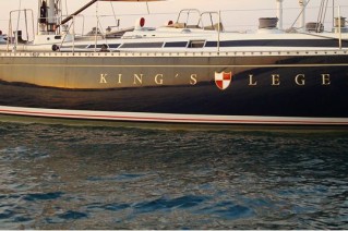 Kings Legend -  Beautiful Hull Lines